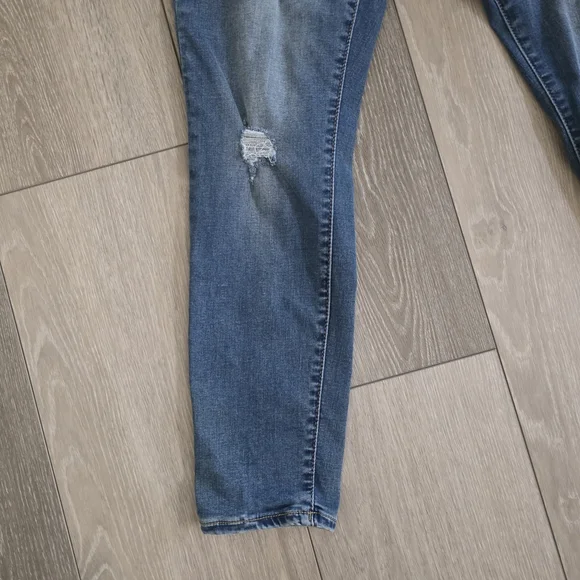 SO Blue Jeans with Distressing - Picture 2 of 8